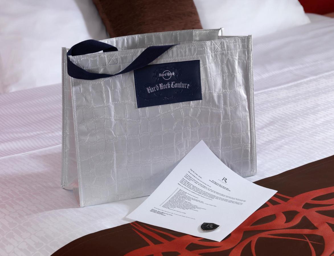 Rock Royalty Ocean View King Personal Assistant