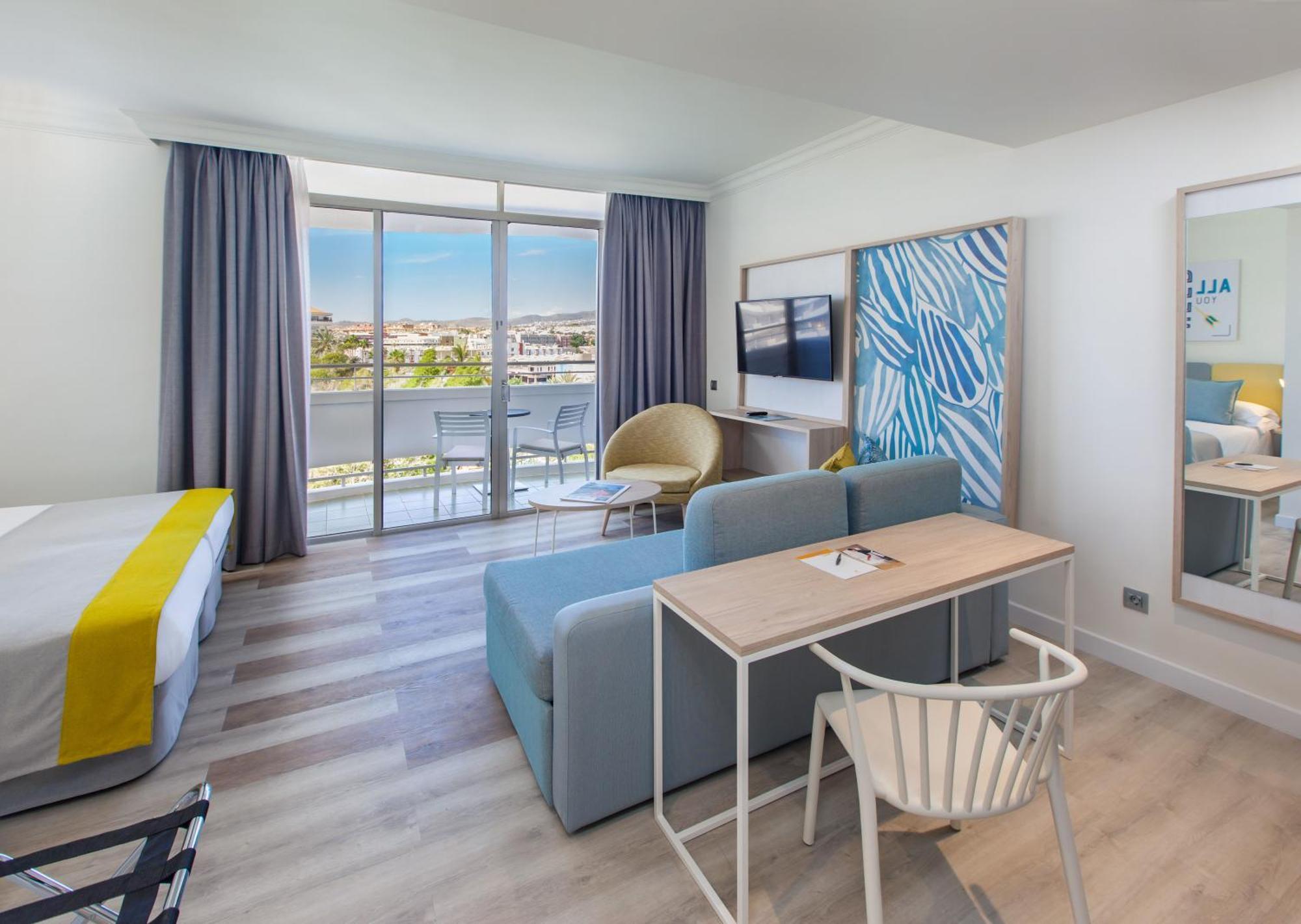 Deluxe Double Room Adults Only 18 years