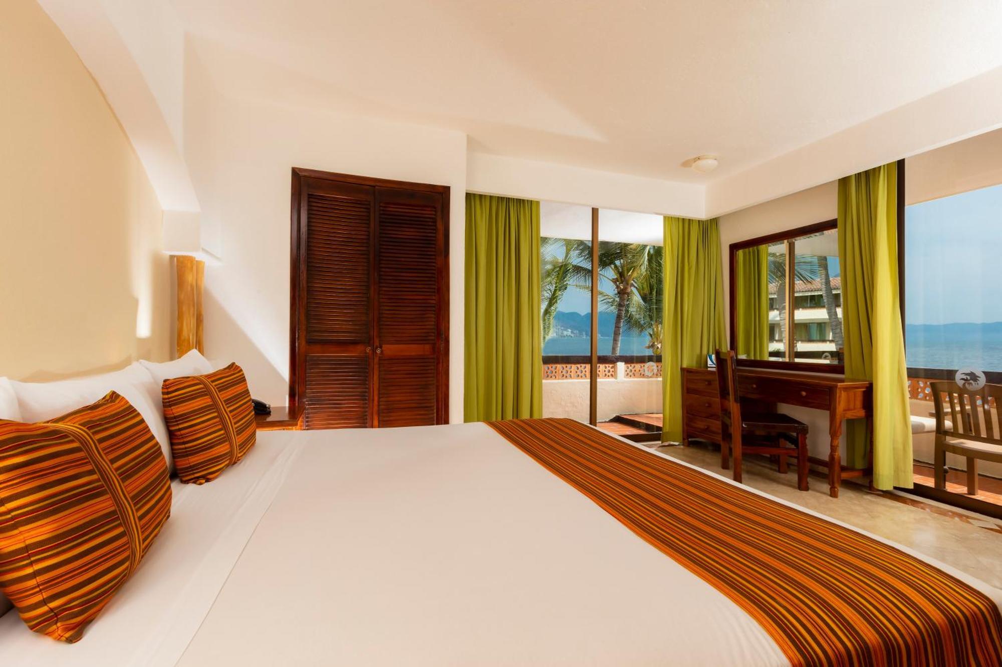 Habitación Doble con balcón y vistas al mar
