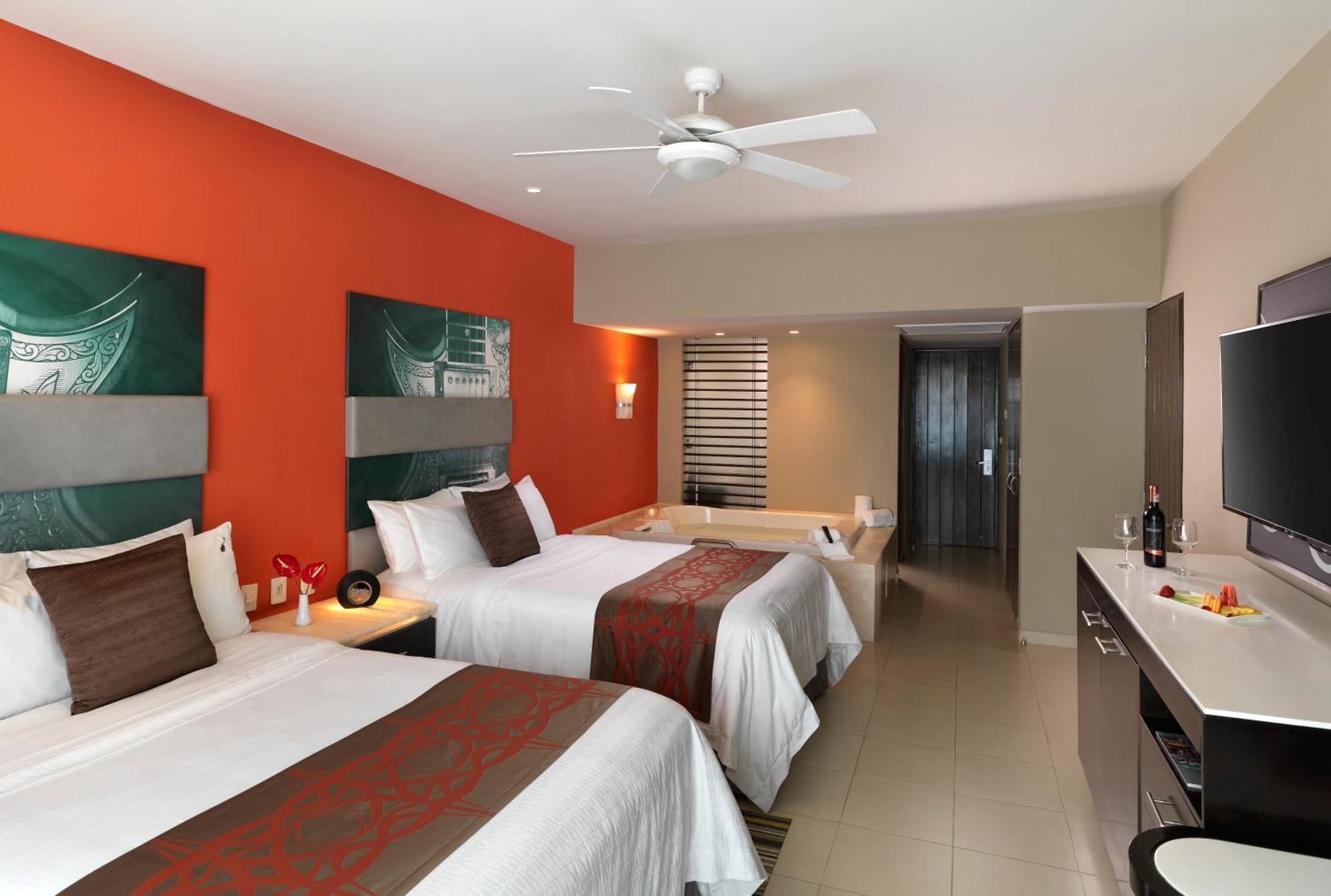Deluxe Pool View Double Beds