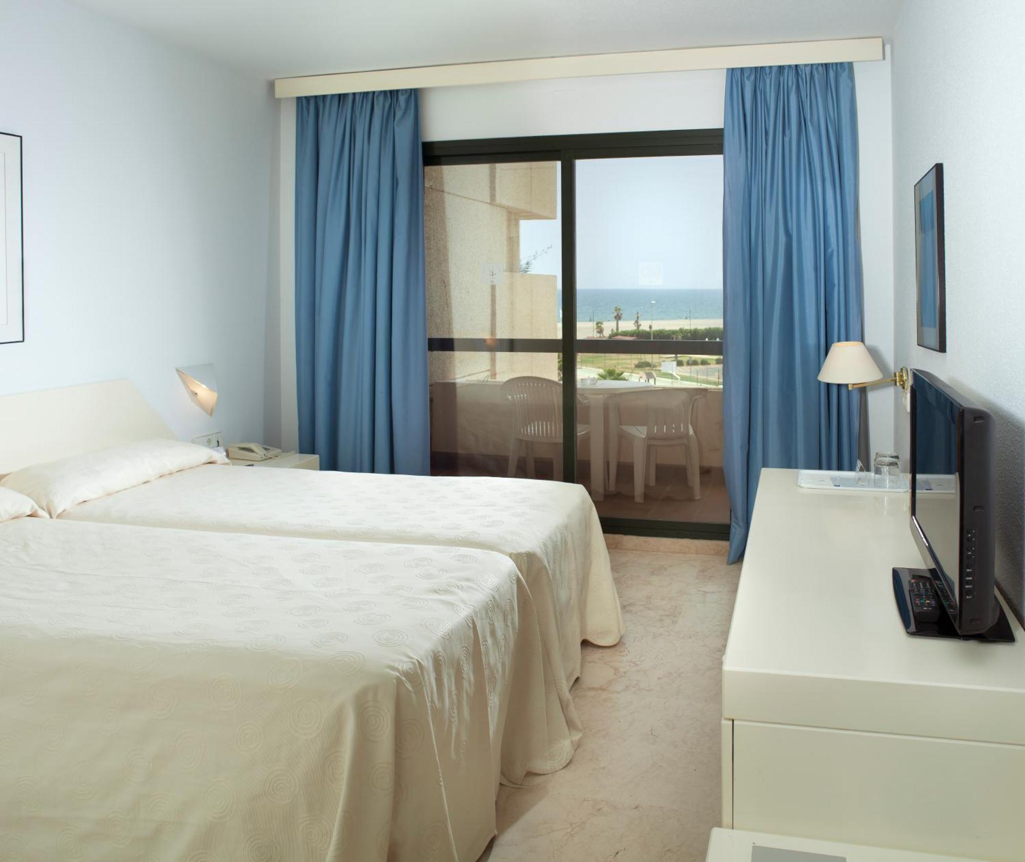 Twin Room (2 Adults + 1 Child),1436612665:JPEG