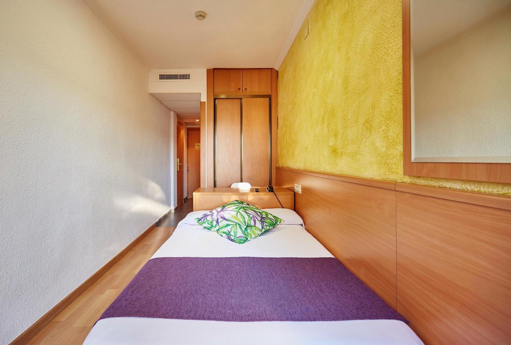Single Room,1559625562:JPEG