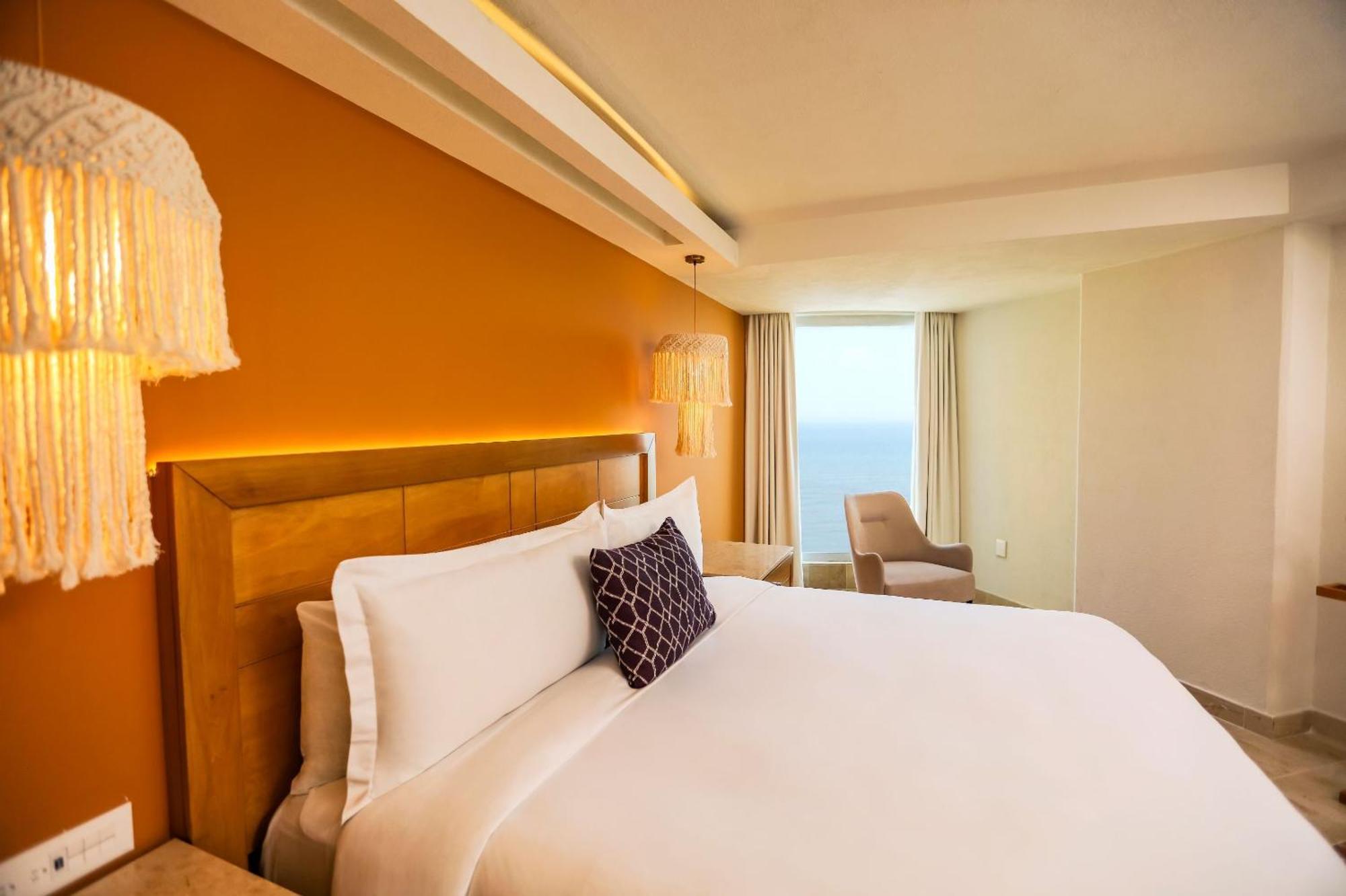 Deluxe King