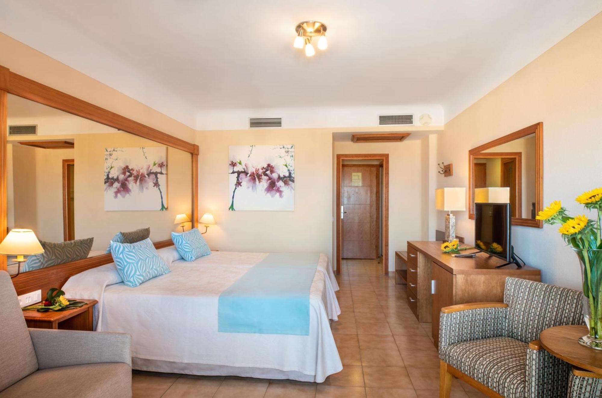 Double Room,1611054921:JPEG