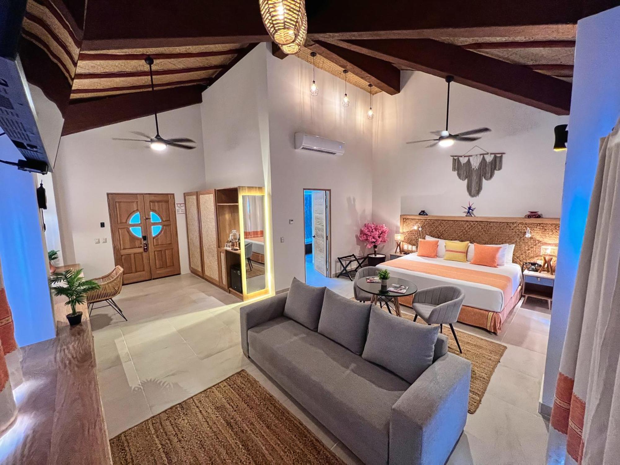 Deluxe Apartment