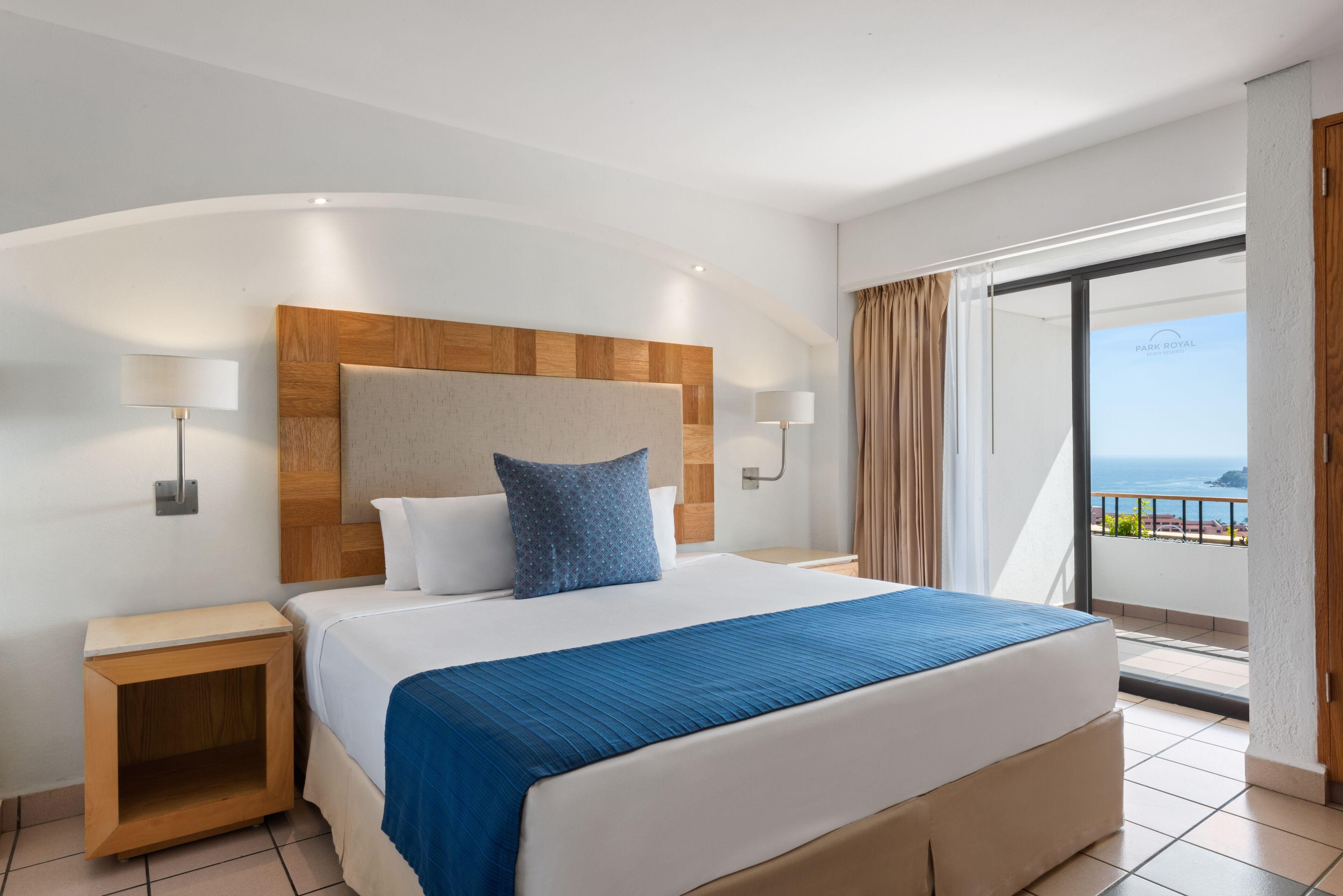 King Suite with Murphy Bed, Terrace and Panoramic Ocean View