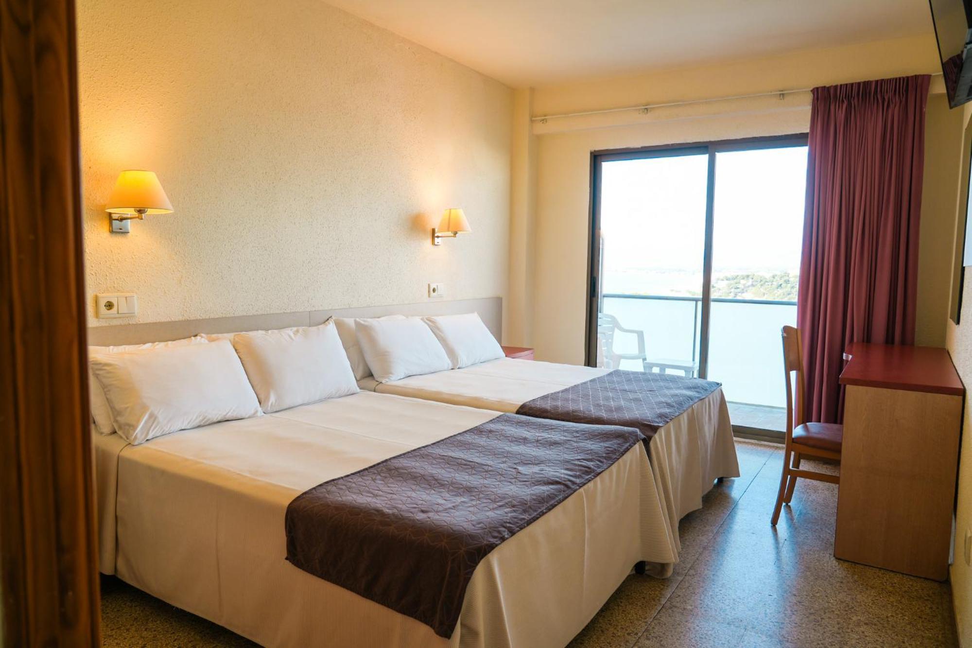 Triple Room (3 Adults),1742581848:JPEG