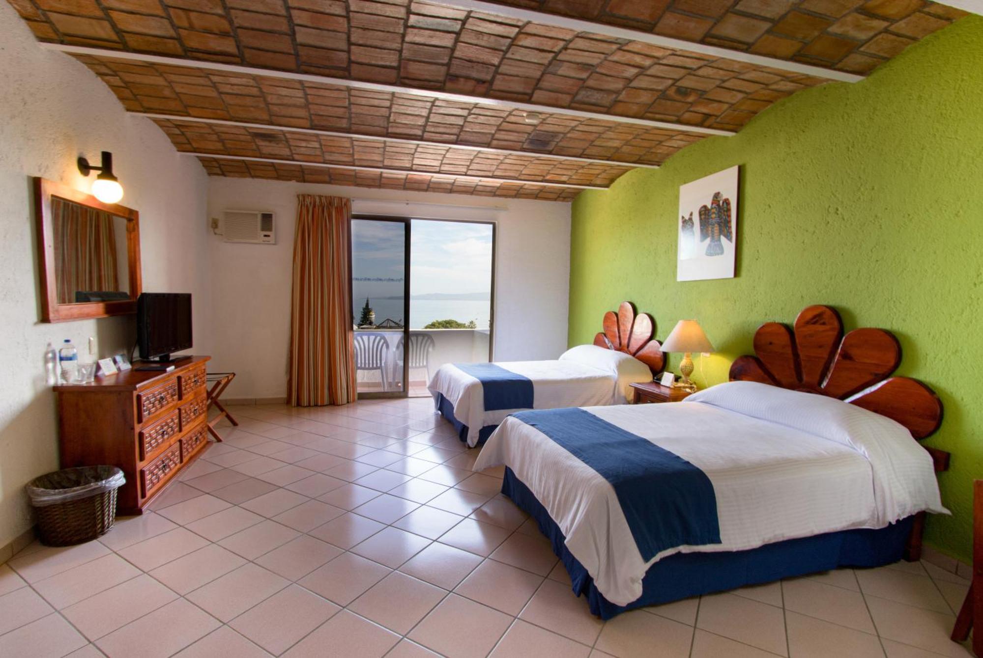Standard Room 2 Double Beds