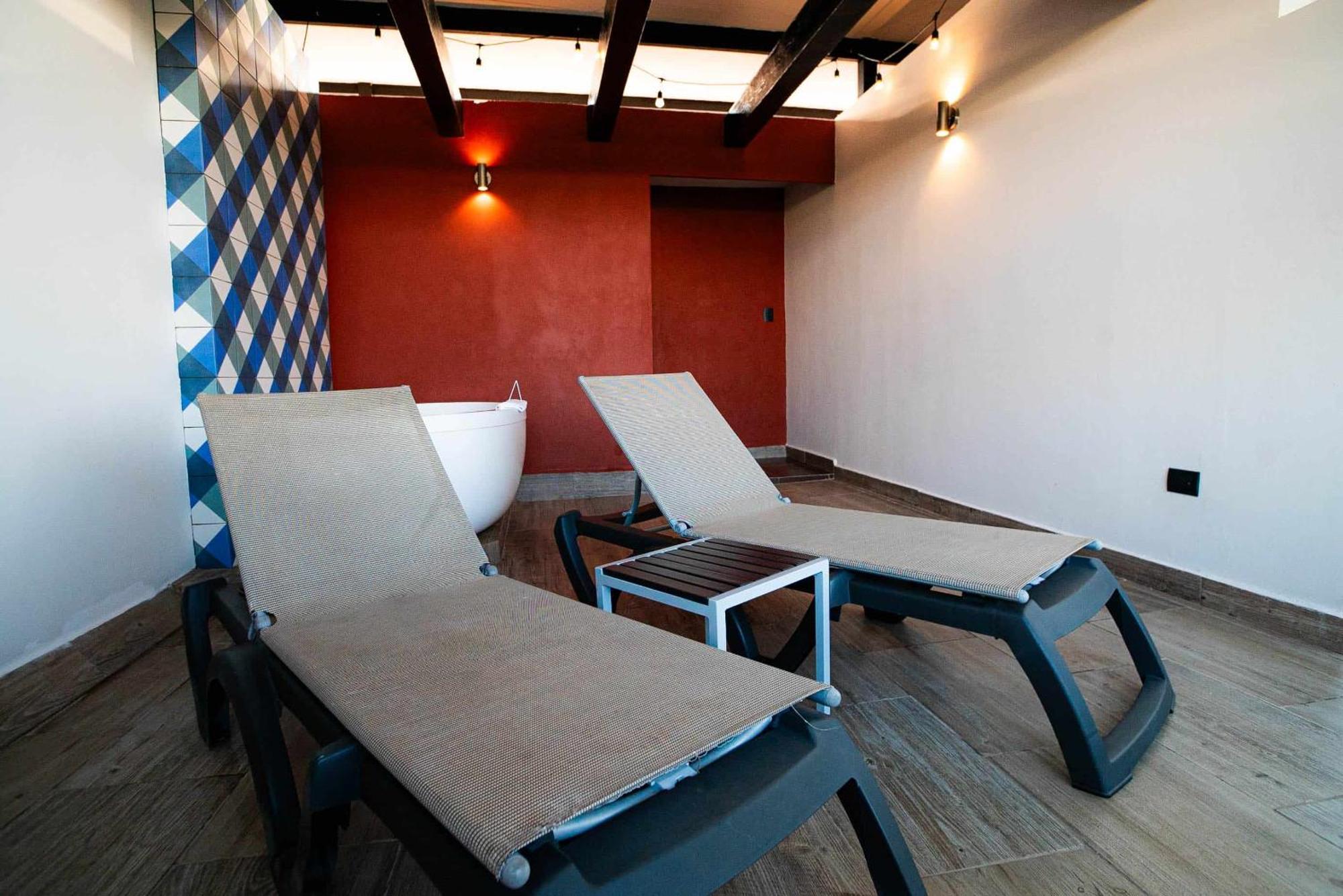 Deluxe Sky Terrace One Bedroom