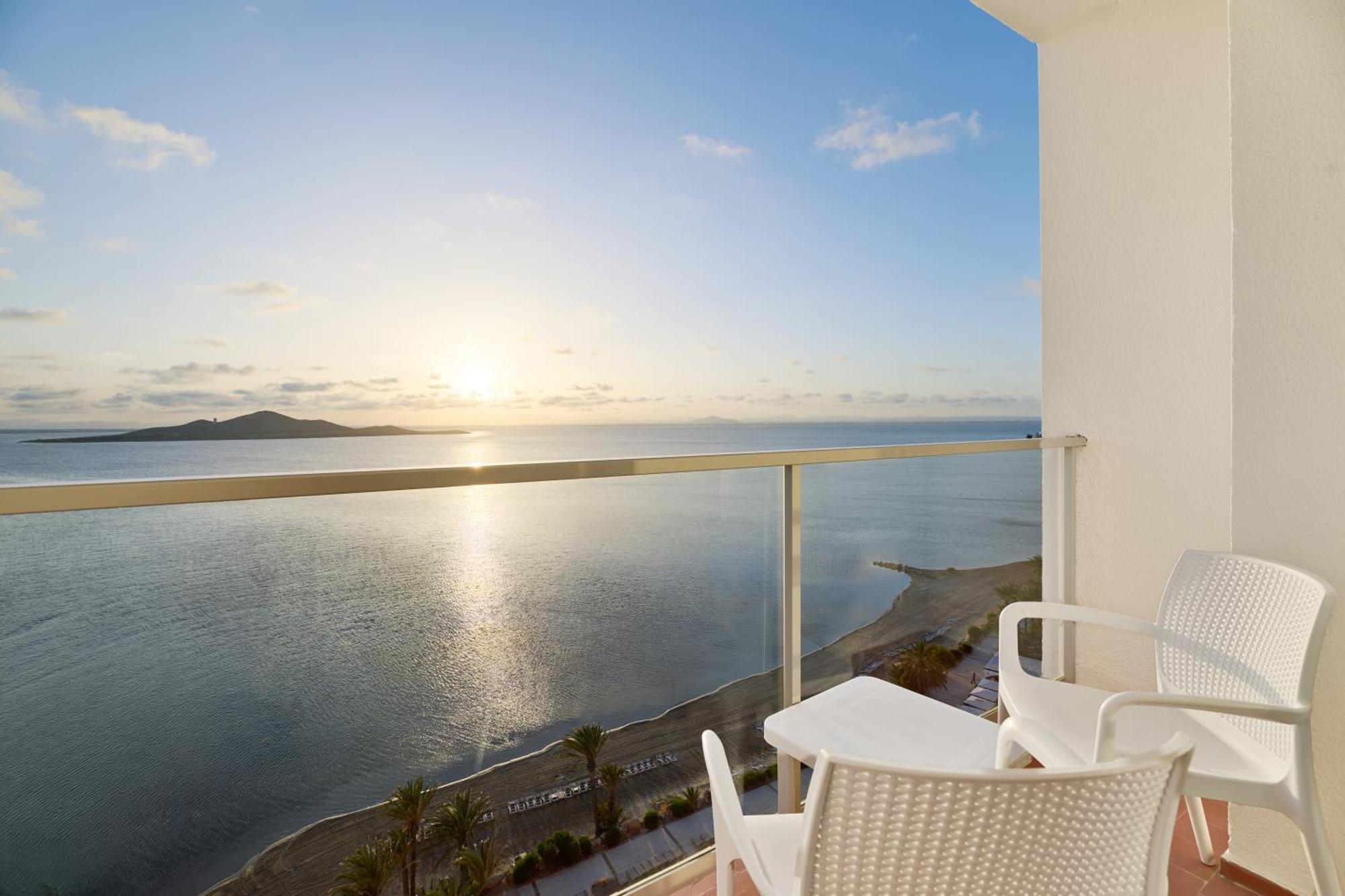 Superior Double Room Frontal Menor sea View