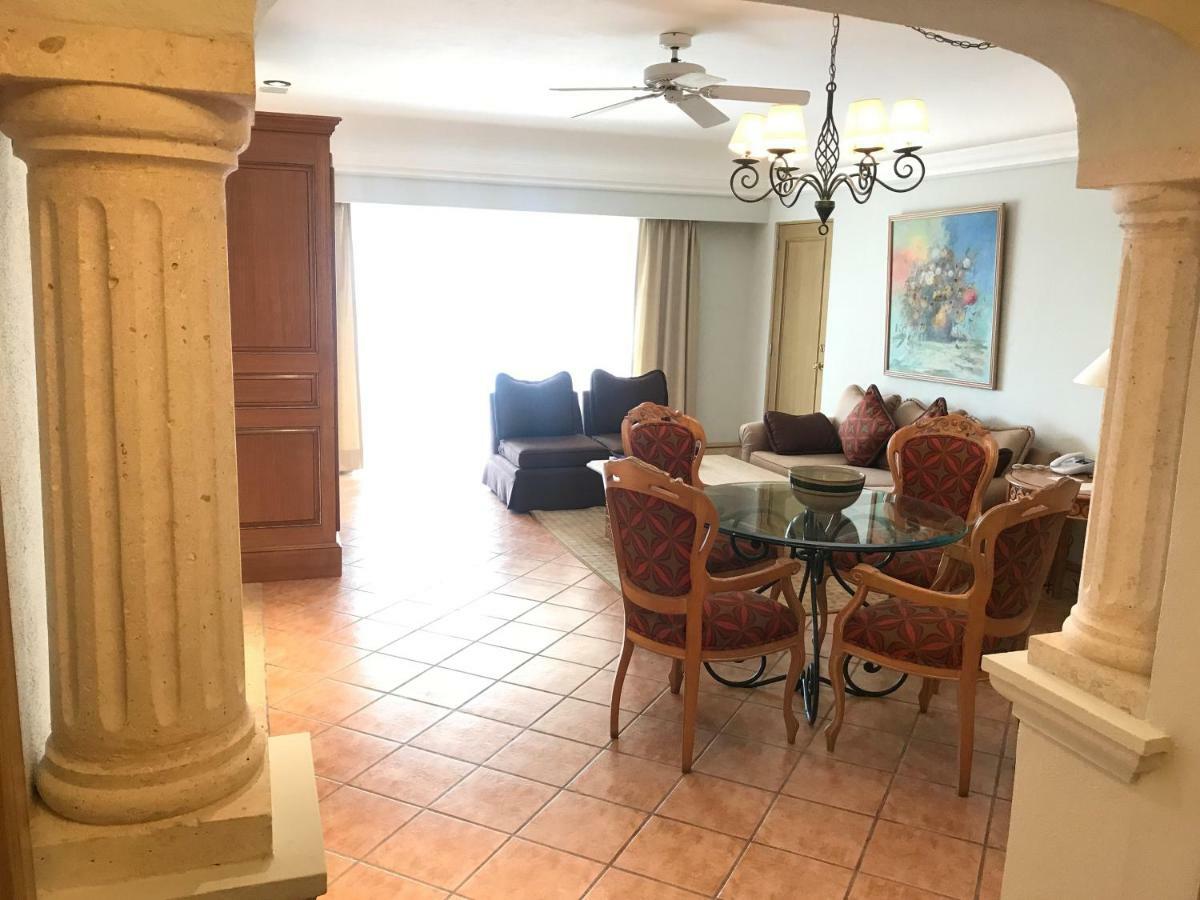 Suite Parlor con WiFi gratuita y desayuno