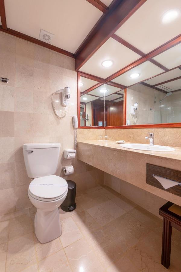 Suite Master - Acceso al salón