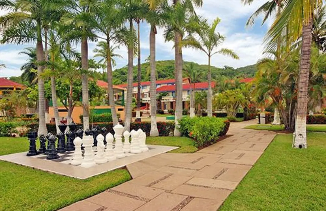 Qualton Club Ixtapa All Inclusive-1