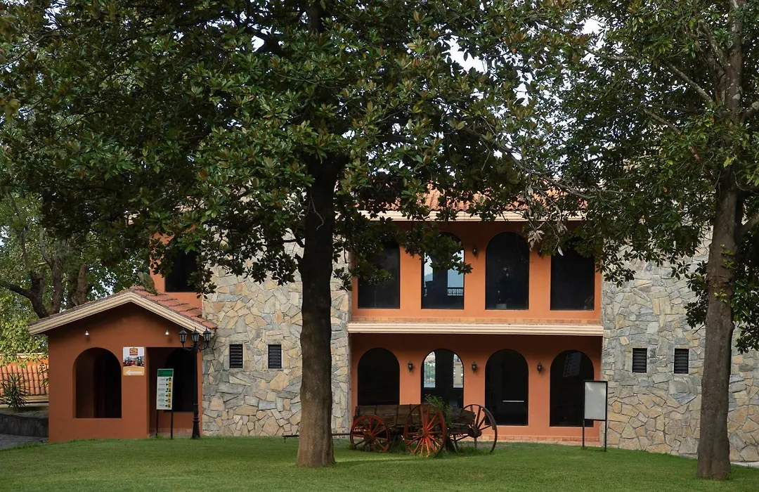 Hotel Hacienda Cola del Caballo-1