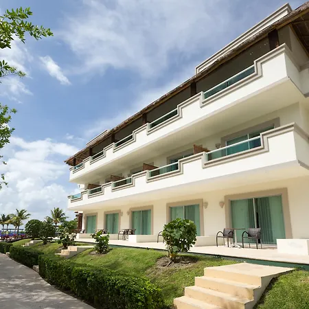 Bluebay Grand Esmeralda-3