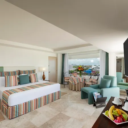 Grand Oasis Palm-2