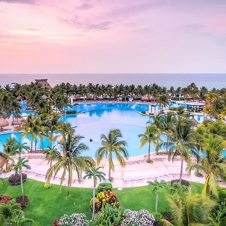 Suites at Mayan Palace Vidanta Resort Riviera Maya-2